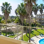 アパートホテル Vitors Plaza 4*