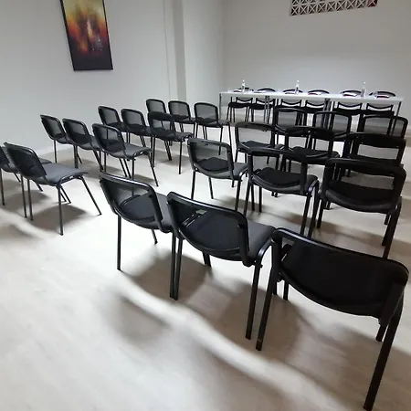 Ξενοδοχείο με διαμερίσματα Vitors Plaza