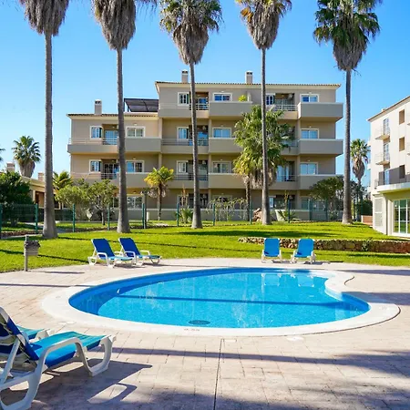 Ξενοδοχείο με διαμερίσματα Vitors Plaza