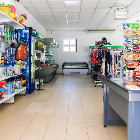 Ξενοδοχείο με διαμερίσματα Vitors Plaza