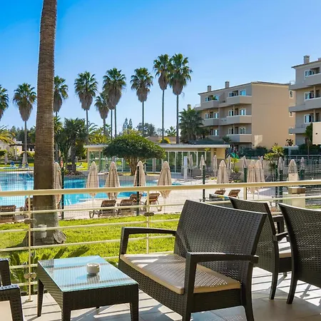 Vitors Plaza Aparthotel 4*