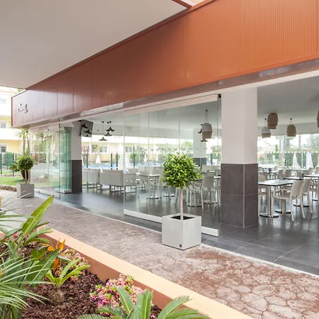 Ξενοδοχείο με διαμερίσματα Vitors Plaza