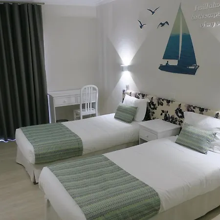 Ξενοδοχείο με διαμερίσματα Vitors Plaza 4*