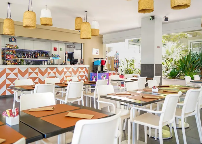 Vitors Plaza アパートホテル