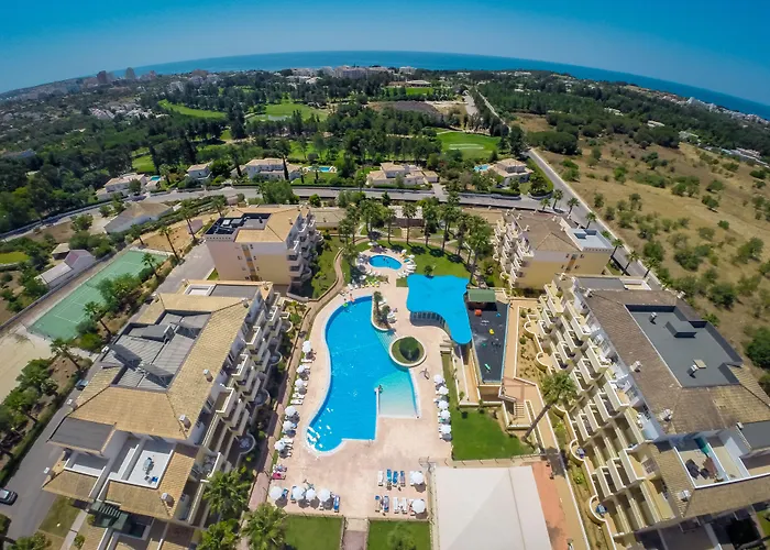 アパートホテル Vitors Plaza 4*