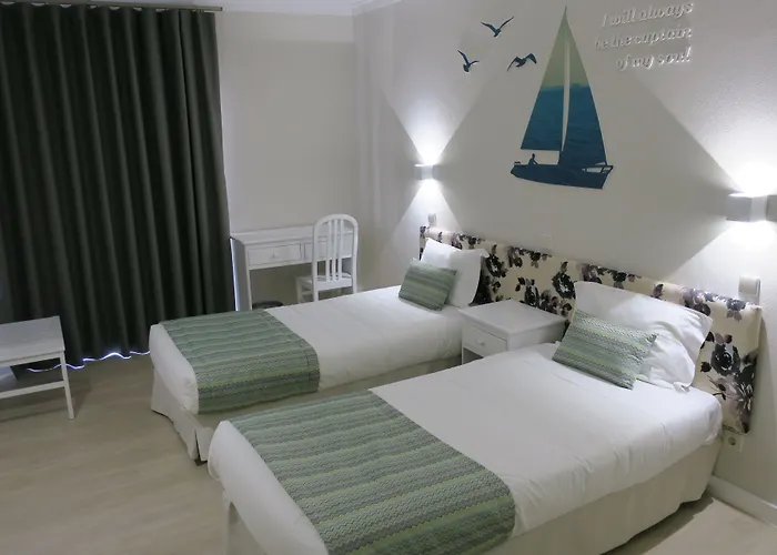 アパートホテル Vitors Plaza 4*