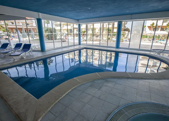 Vitors Plaza アパートホテル