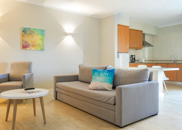 Vitors Plaza アパートホテル