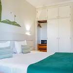 Vitors Plaza 4*