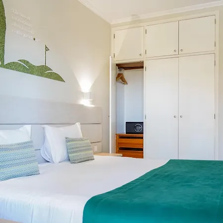 Vitor's Plaza 4*